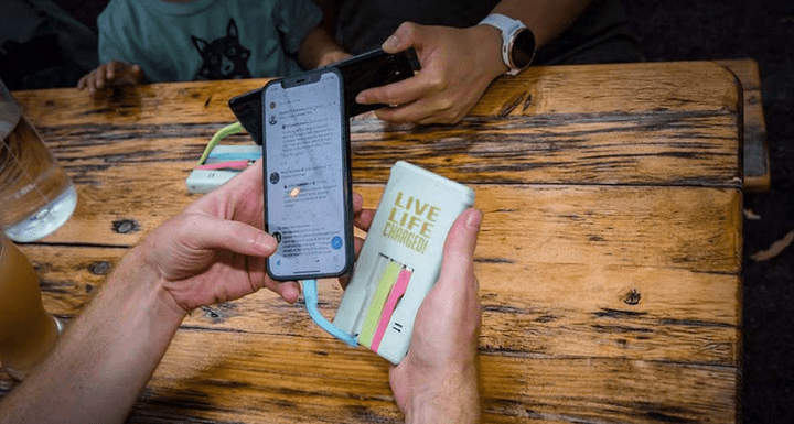  mobile phone charging station 